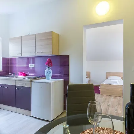 Apartment Suzi *