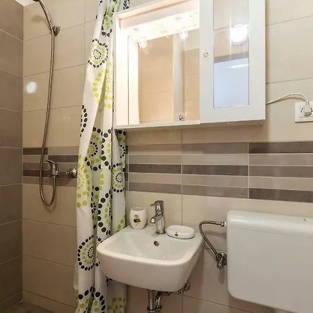 Suzi Apartment
